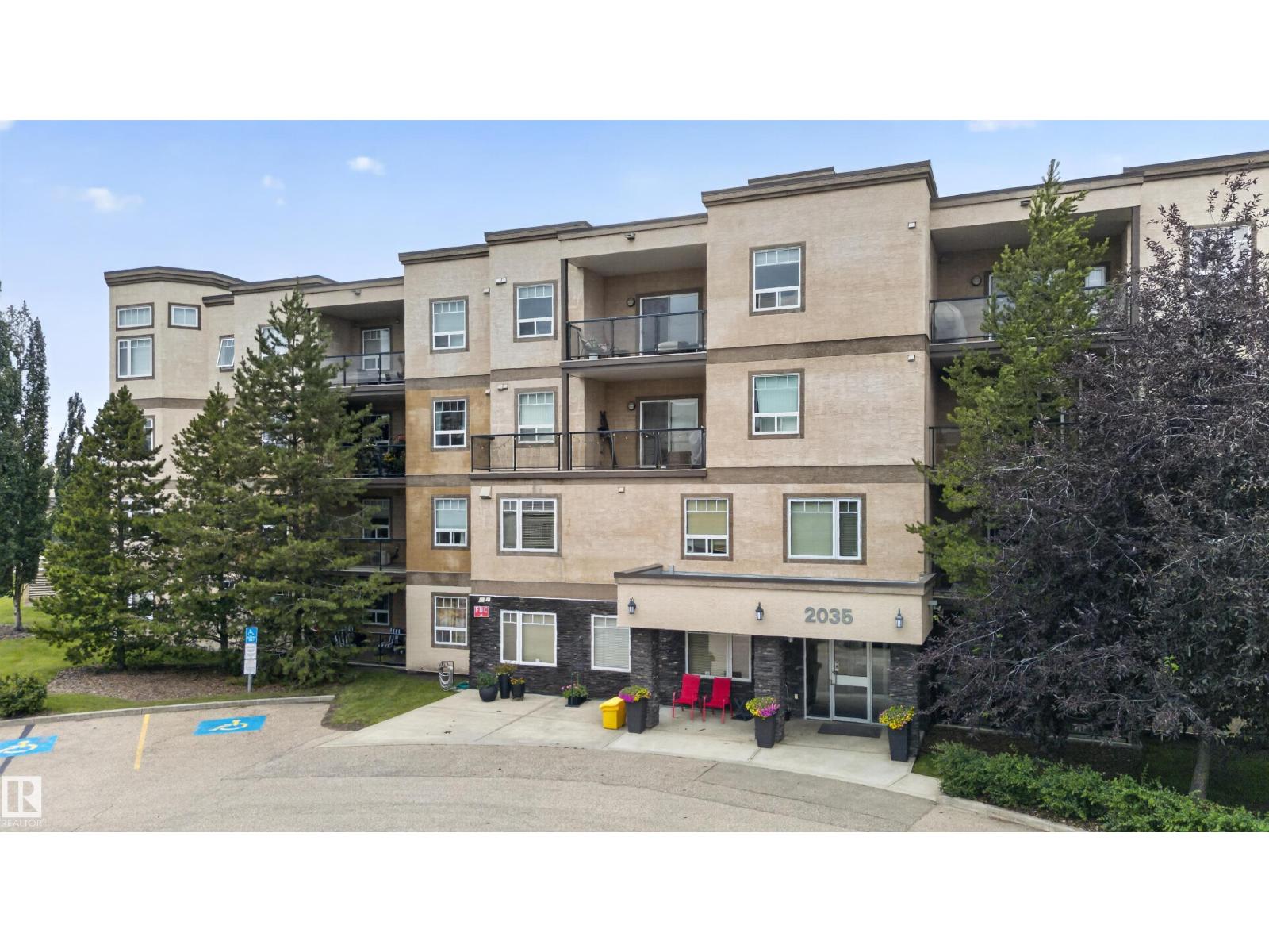 #212 2035 GRANTHAM CT NW