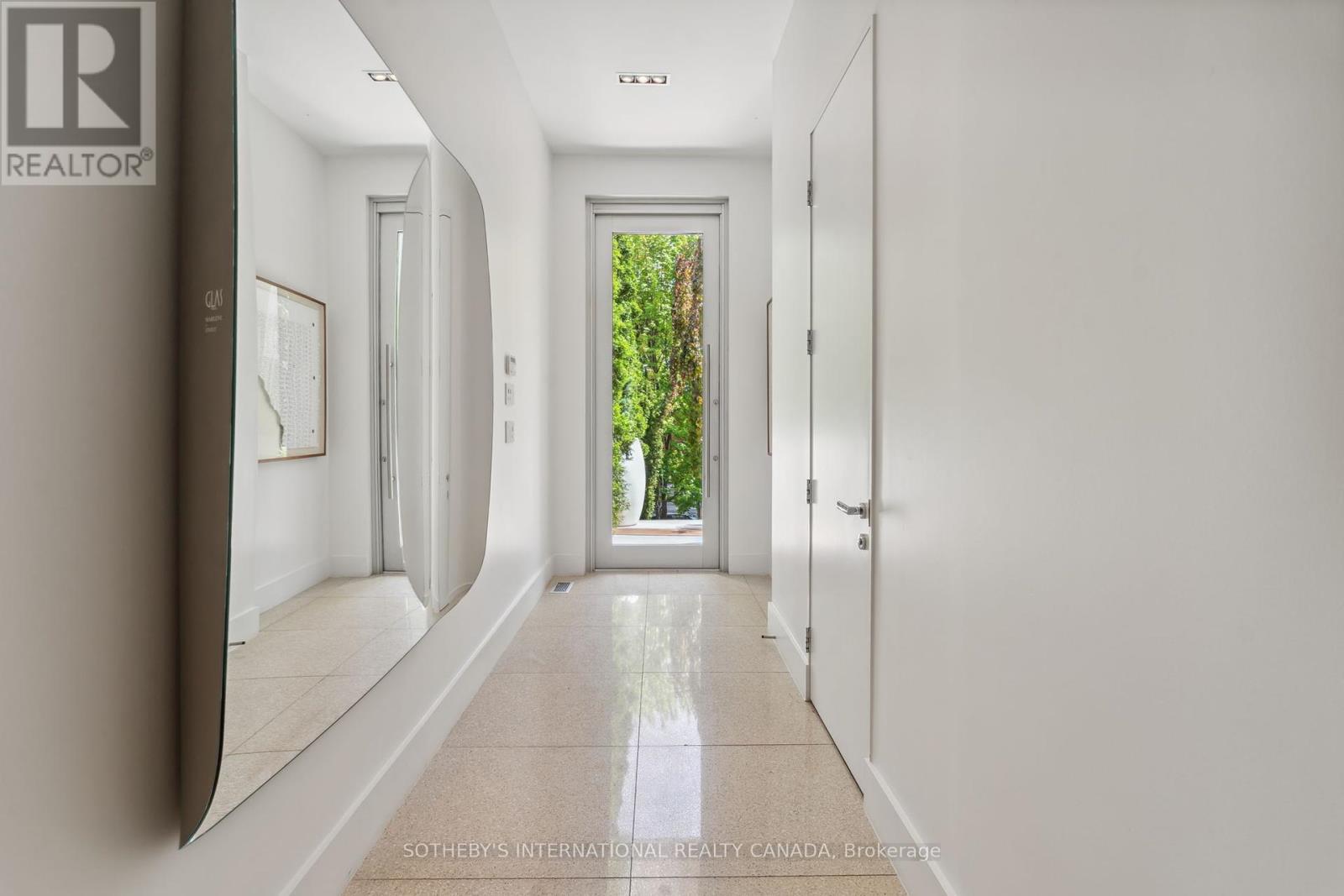20A WOODLAWN AVENUE