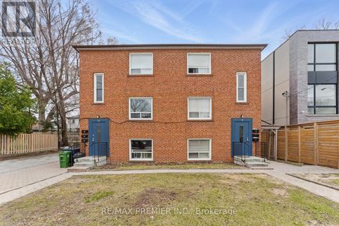 9-11 BRACEBRIDGE AVENUE Toronto (Woodbine-Lumsden) ON M4C2X6