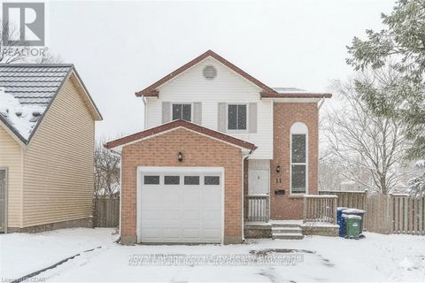 11 SAGEWOOD PLACE Guelph (Kortright West) ON N1G3M8