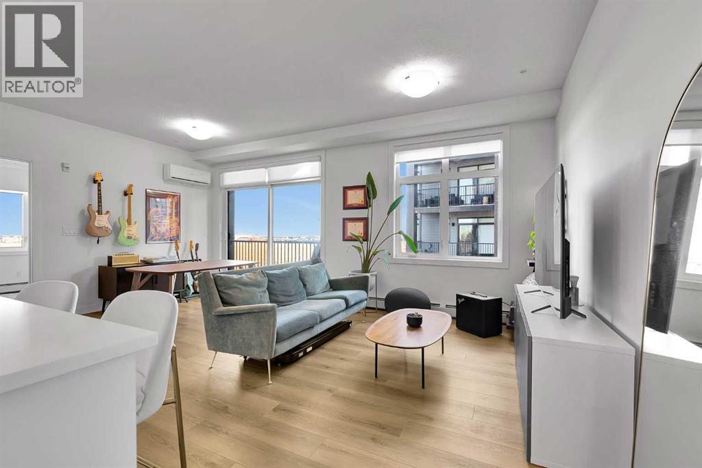 2216, 200 Seton Circle SE