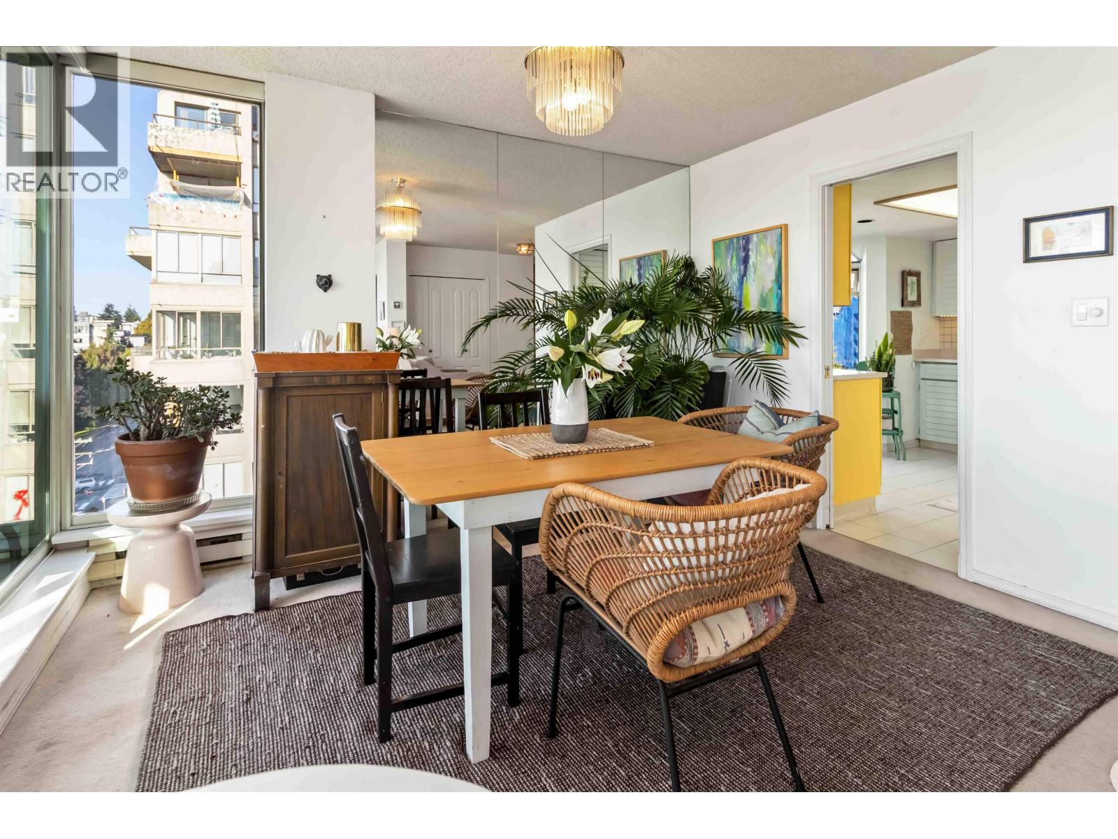 802 1455 DUCHESS AVENUE