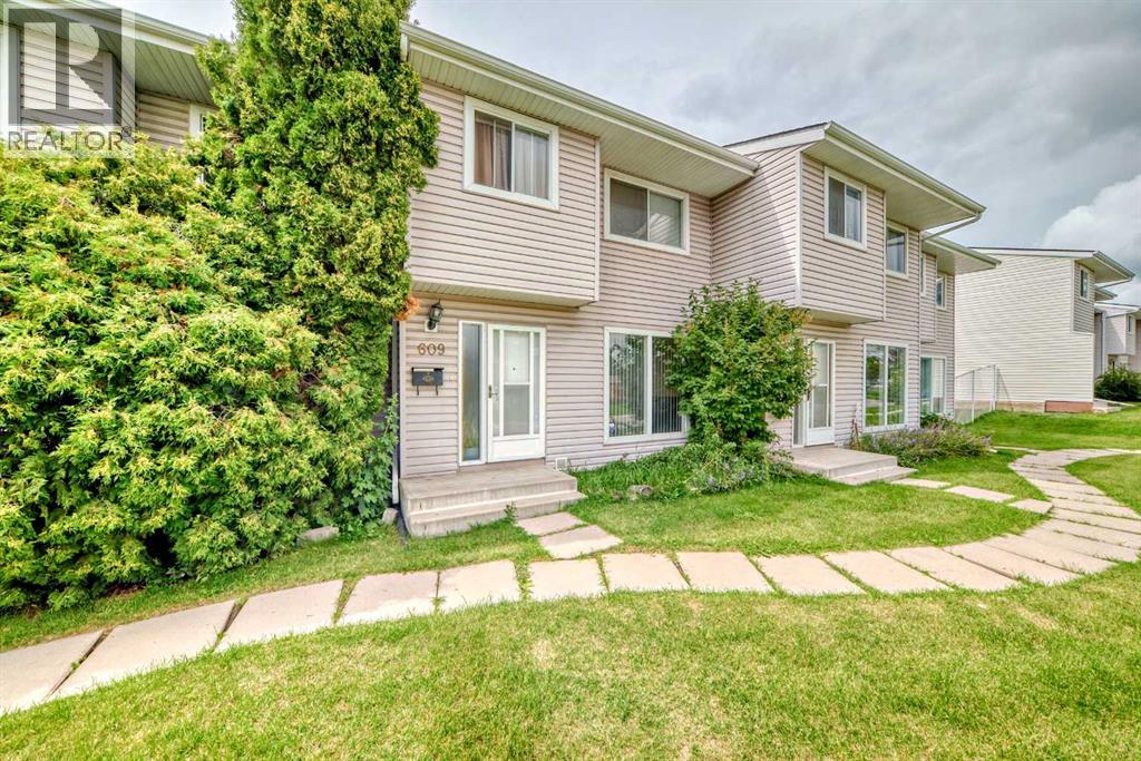 609 40 Street NE