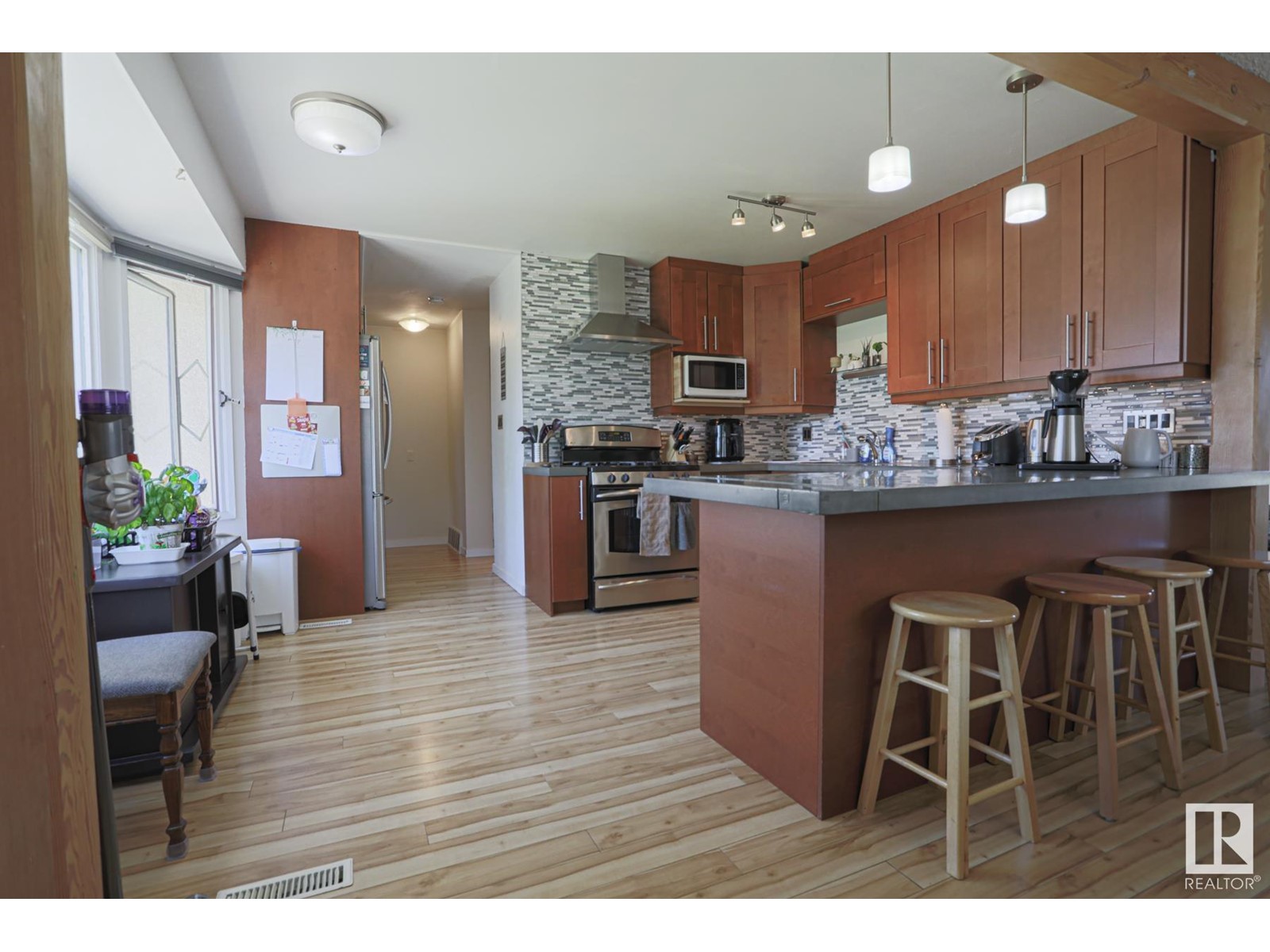 3520 105B ST NW NW