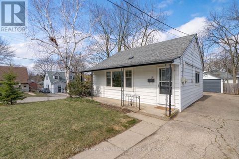 31 DUNKIRK AVENUE Guelph (St. George's) ON N1E4N7