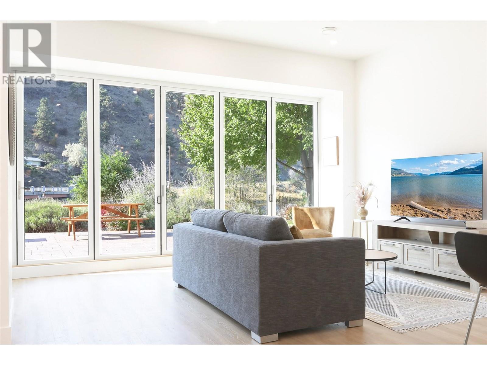 850 Railway Lane Unit# 106