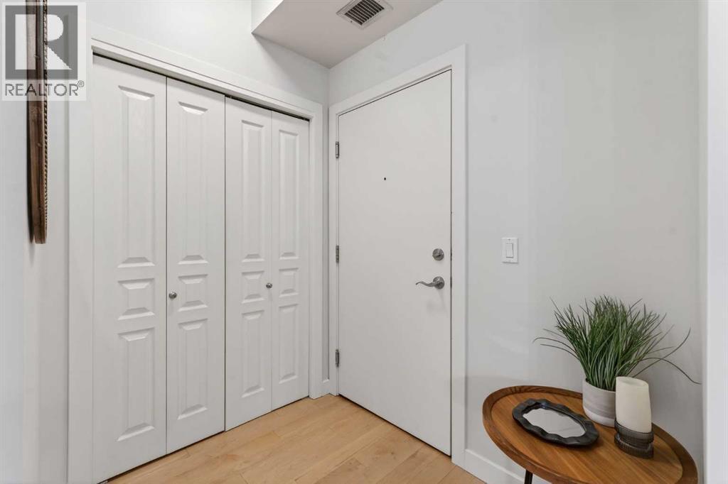 206, 208 Holy Cross Lane SW