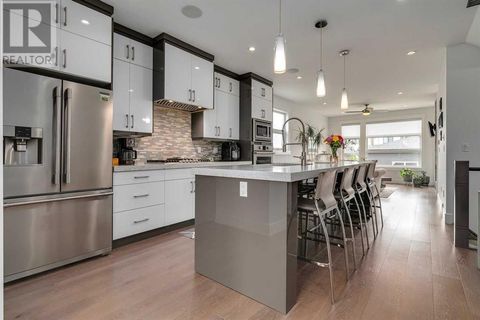 944 43 Street SW Calgary AB T3C1Z7