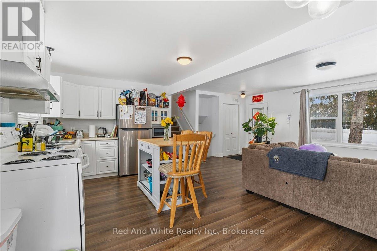 400 MIDWOOD CRESCENT