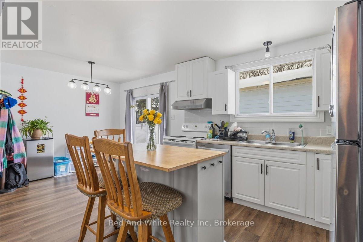 400 MIDWOOD CRESCENT