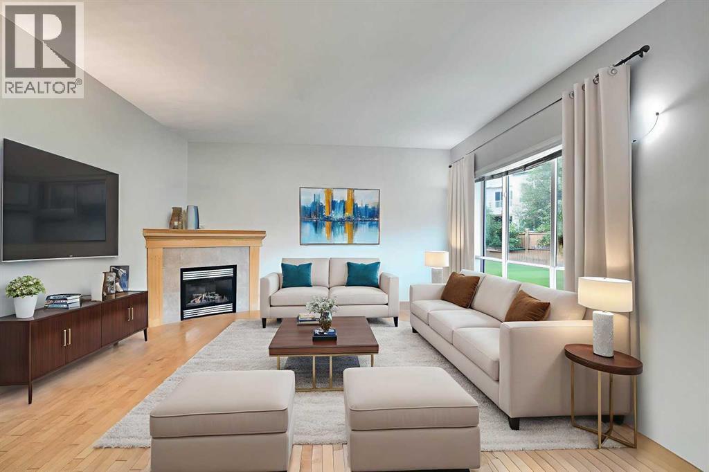 521 Rocky Ridge View NW