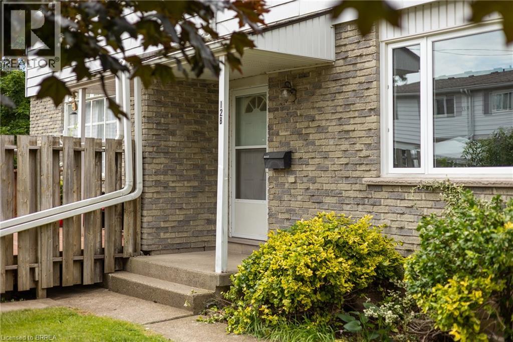 18 OAKHILL Drive Unit# 12B