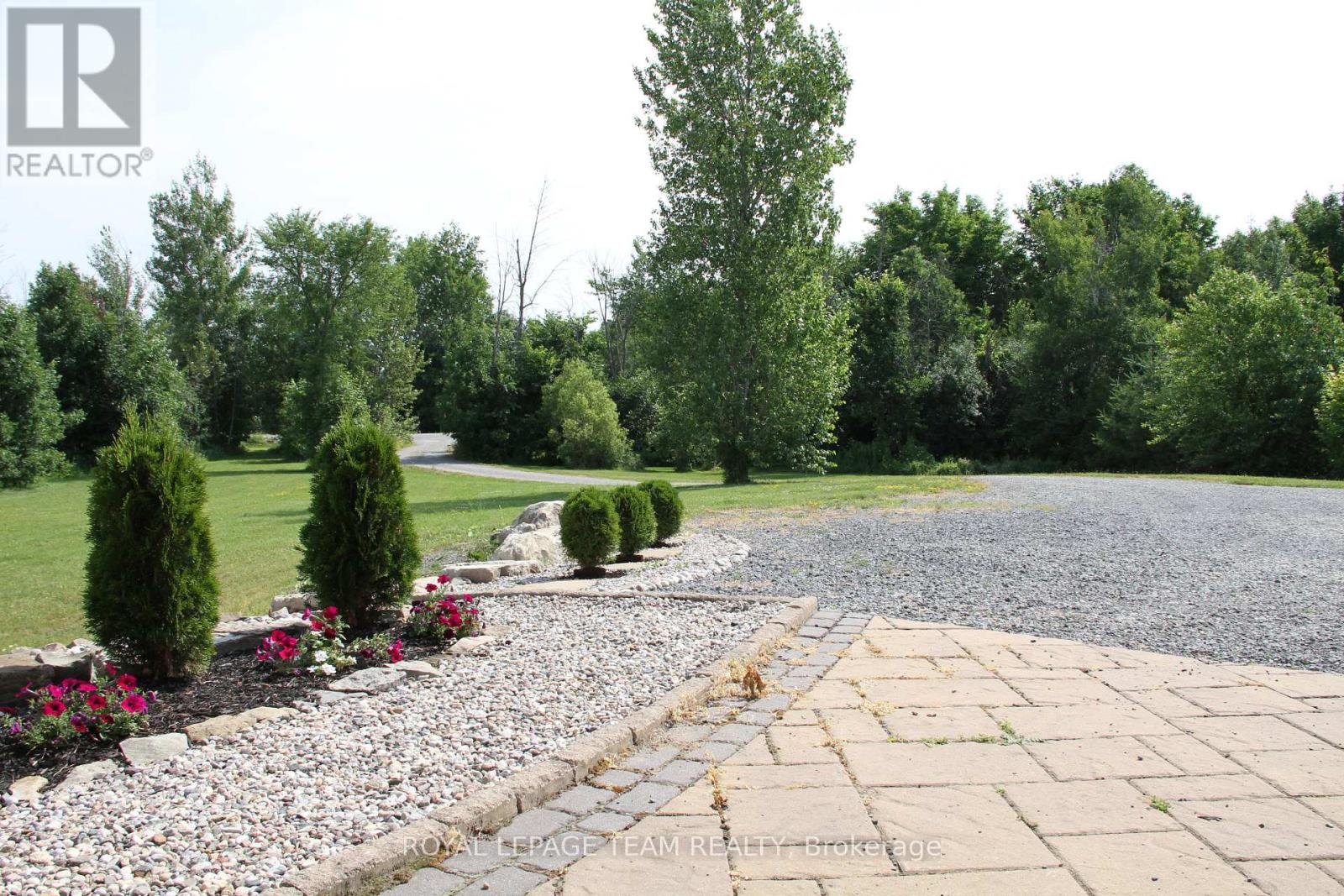 195 STONEWOOD DRIVE