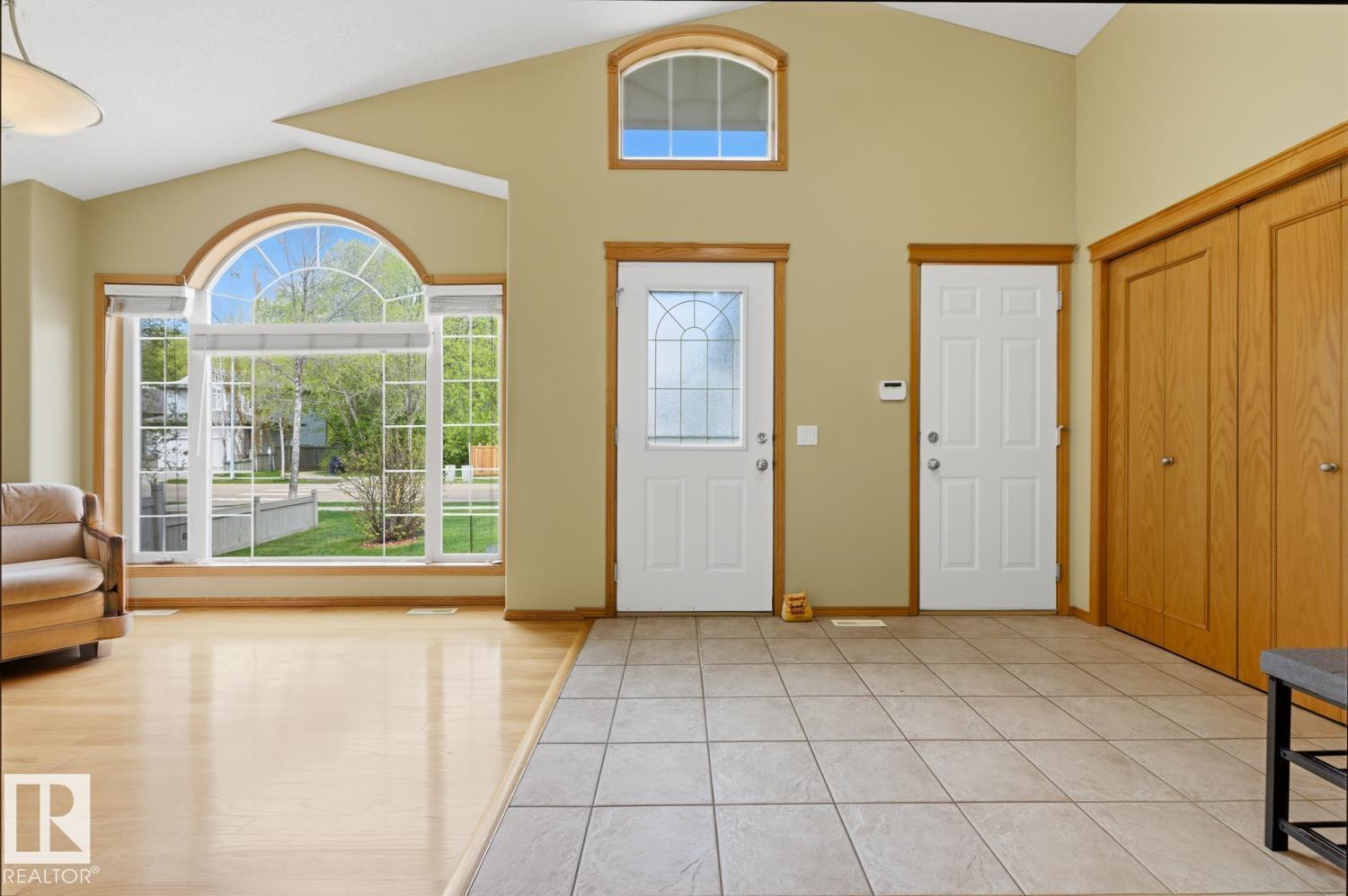 70 EASTCOTT DR
