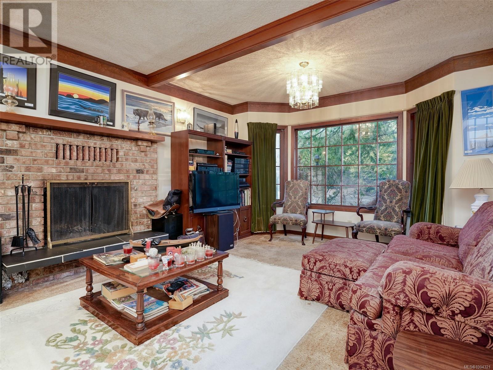 2565 Annabern Cres