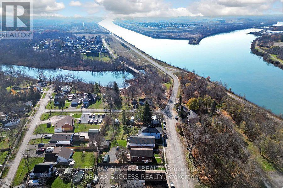 32 & 34 RIVER STREET