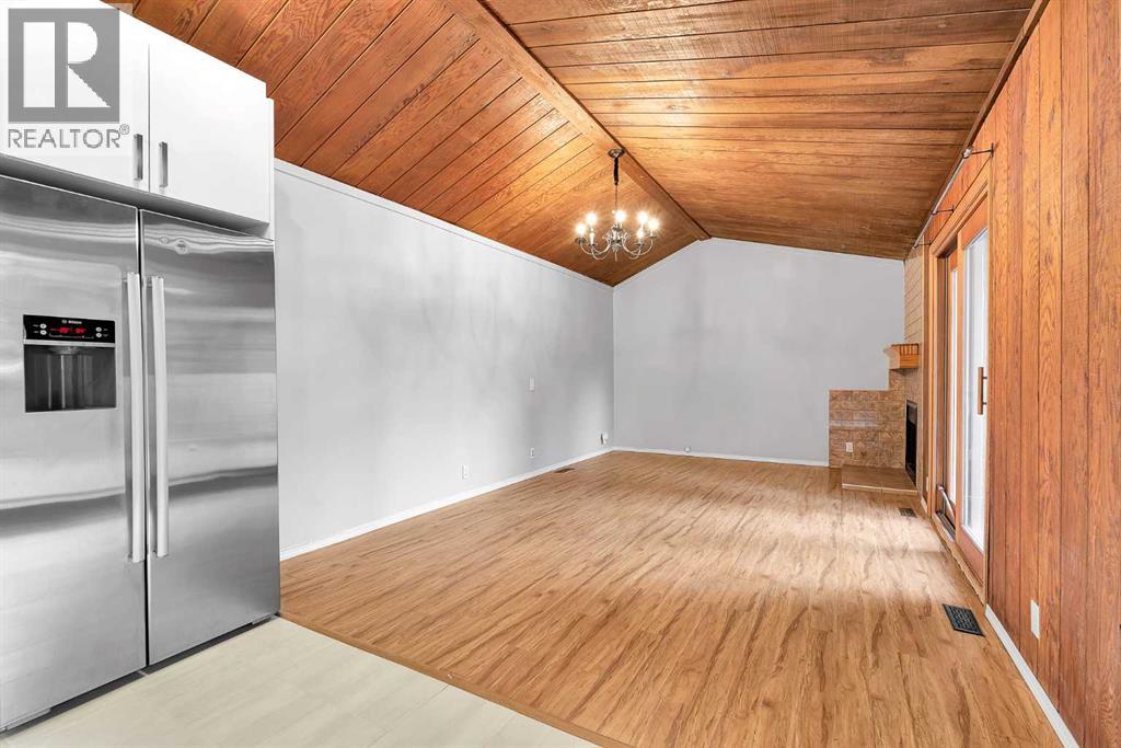 319, 5404 10 Avenue SE