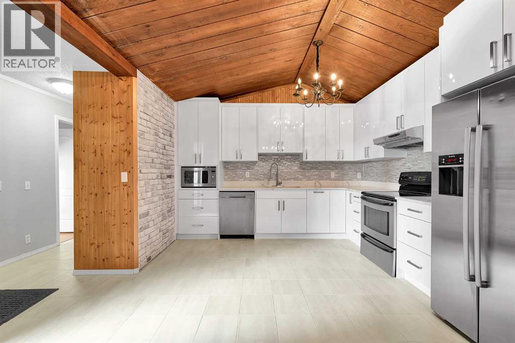 319, 5404 10 Avenue SE