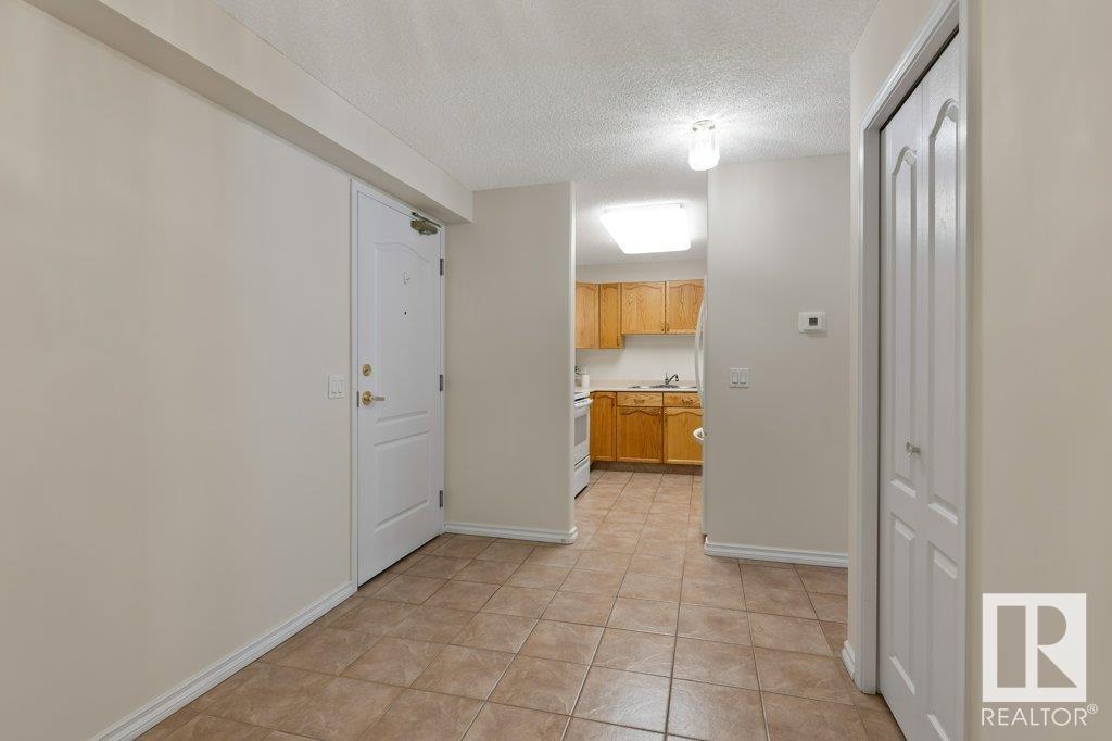 #104 160 KINGSWOOD BV