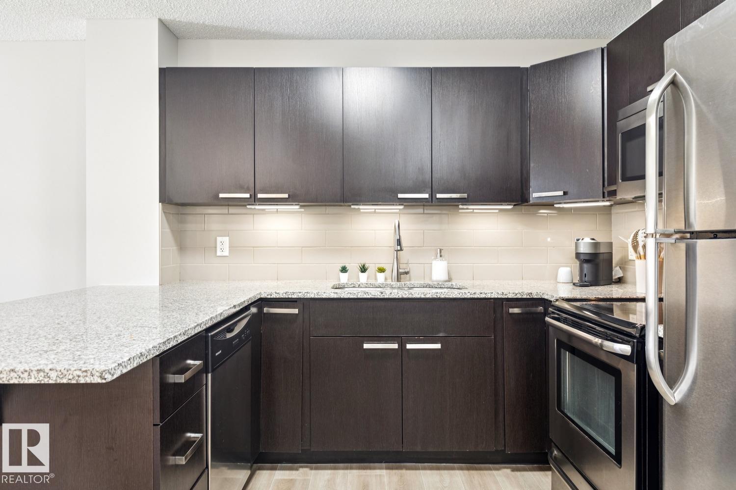 #206 14808 125 ST NW NW