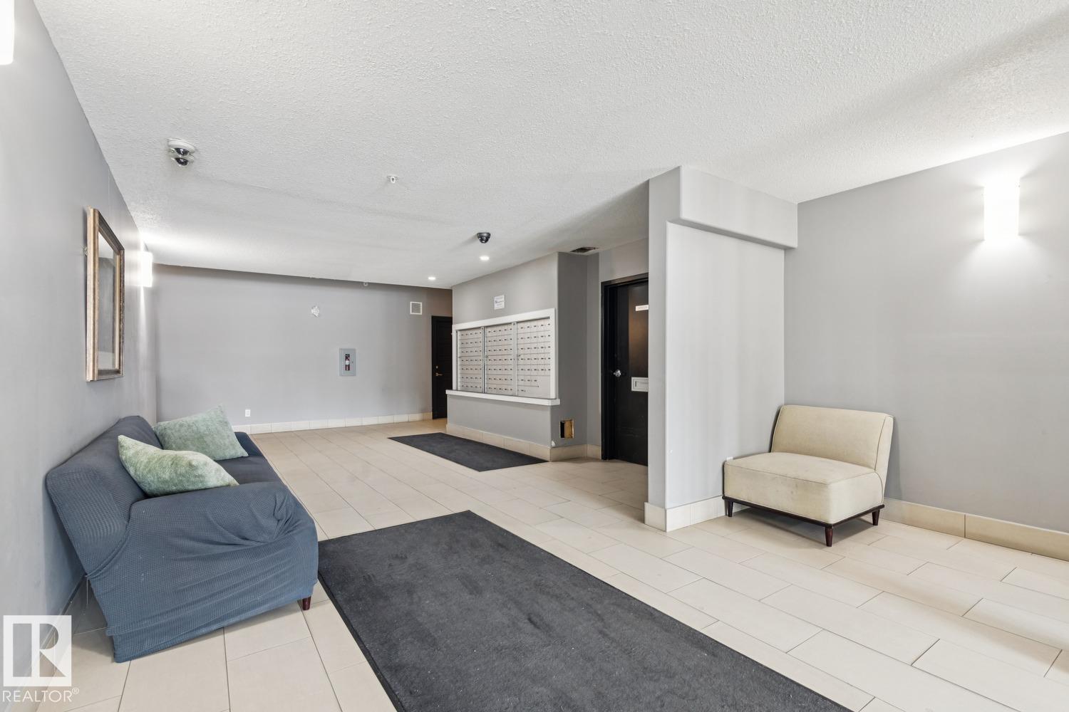 #206 14808 125 ST NW NW