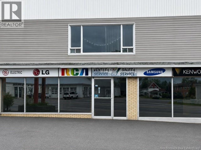 144 Madawaska rd