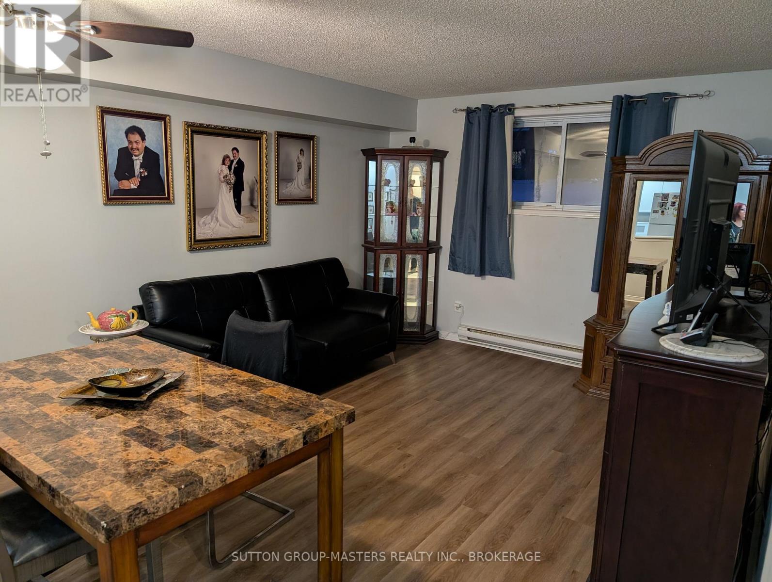 101 - 310 KINGSDALE AVENUE