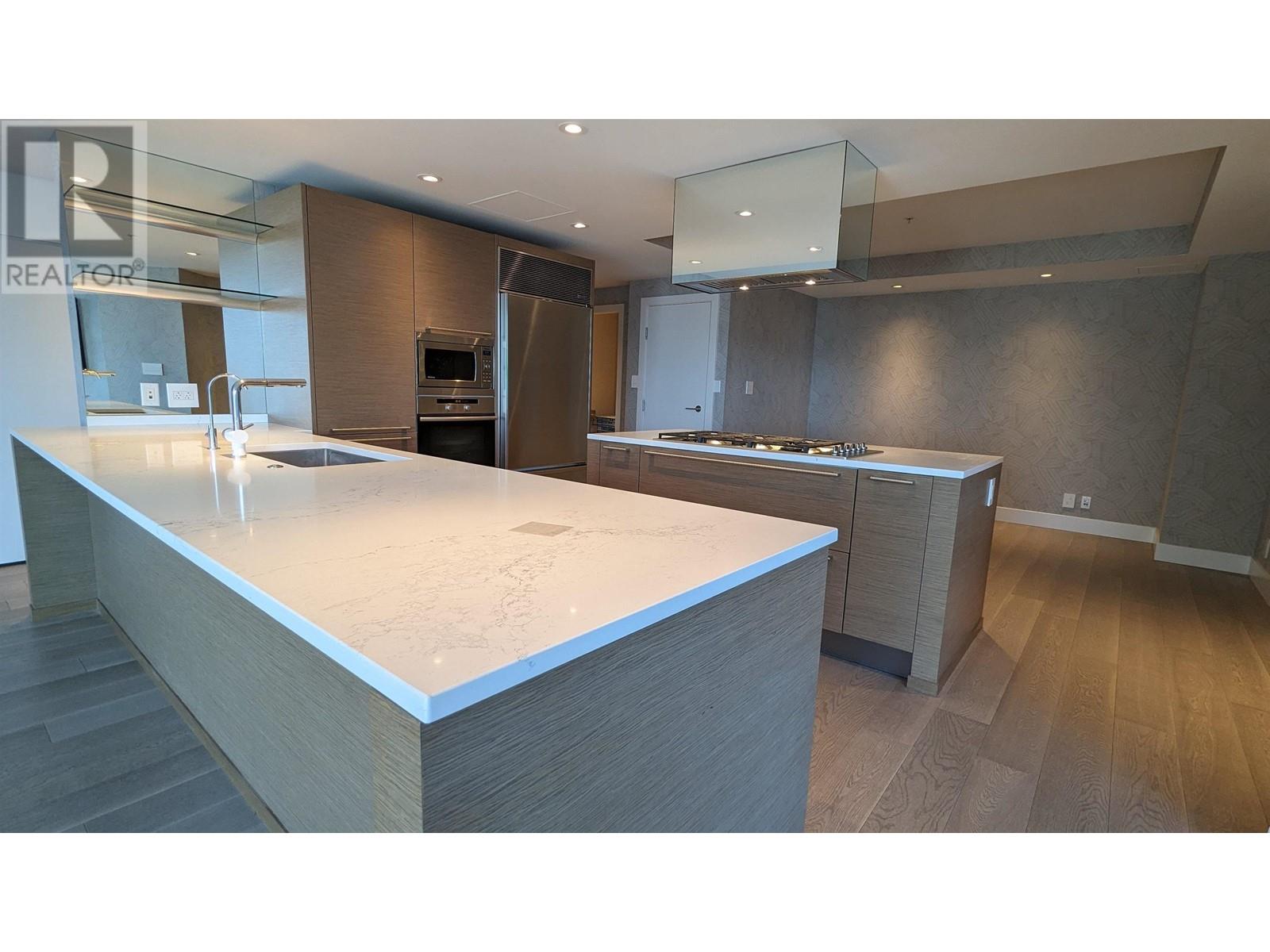 3101 1111 ALBERNI STREET