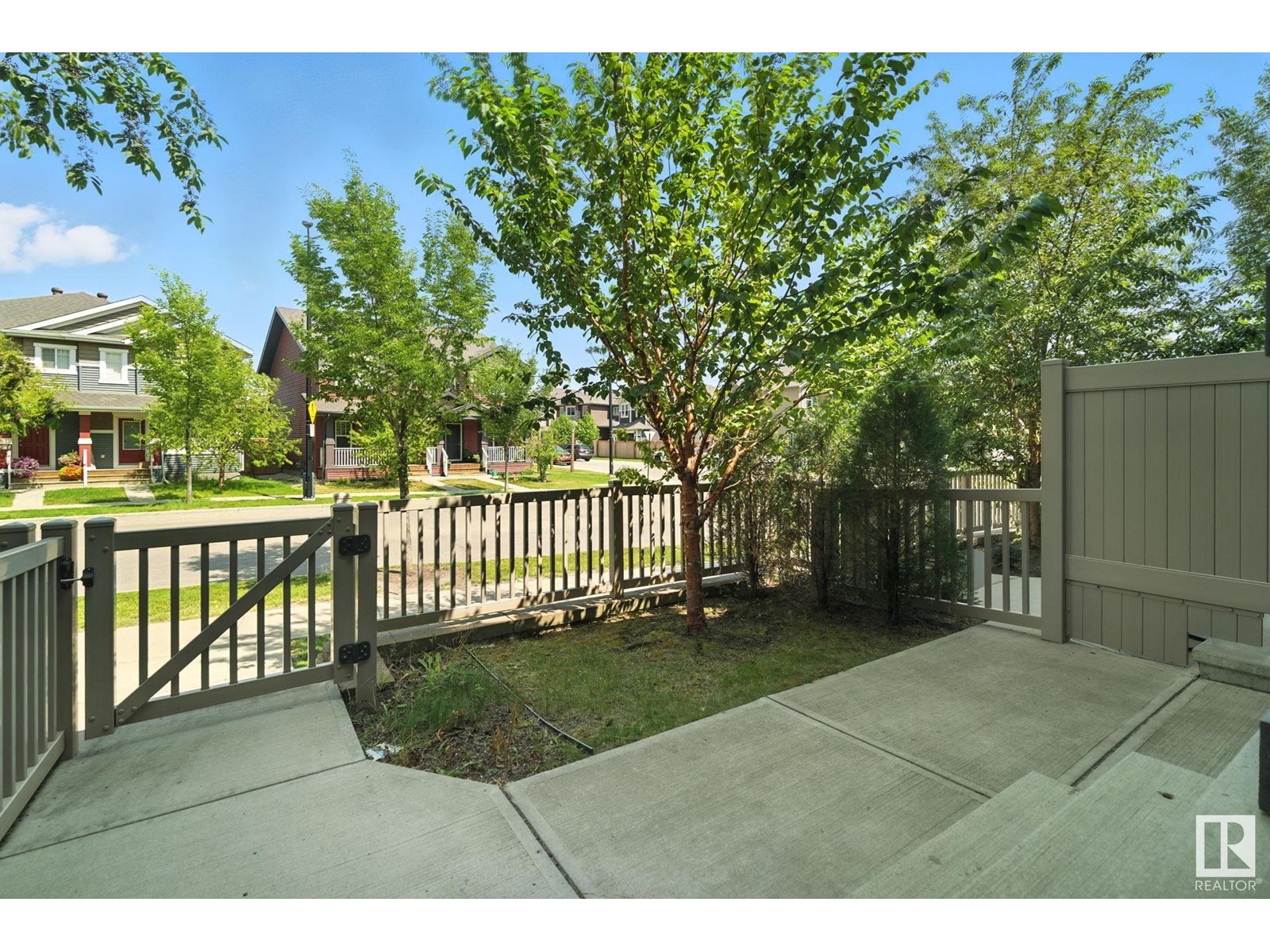 4033 ORCHARDS DR SW