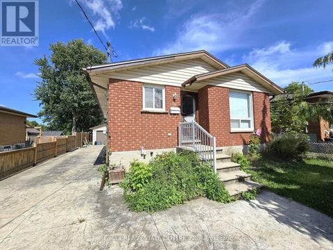 82 ELMWOOD AVENUE Cambridge ON N1R4Y4