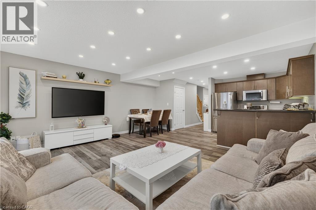 975 STRASBURG Road Unit# 4