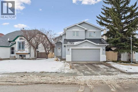 837 Applewood Drive SE Calgary AB T2A7R6