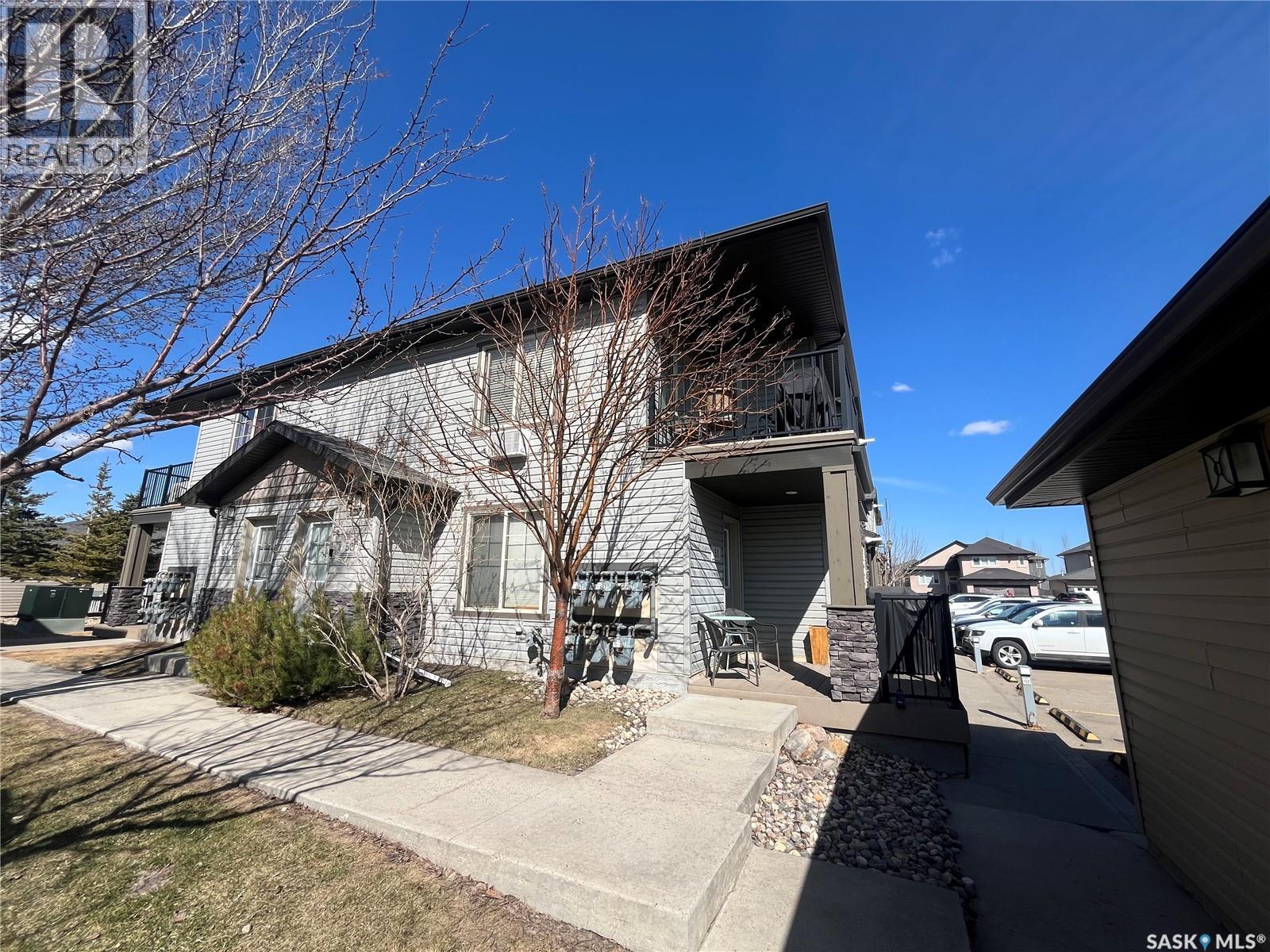 51 5565 BLAKE CRESCENT
