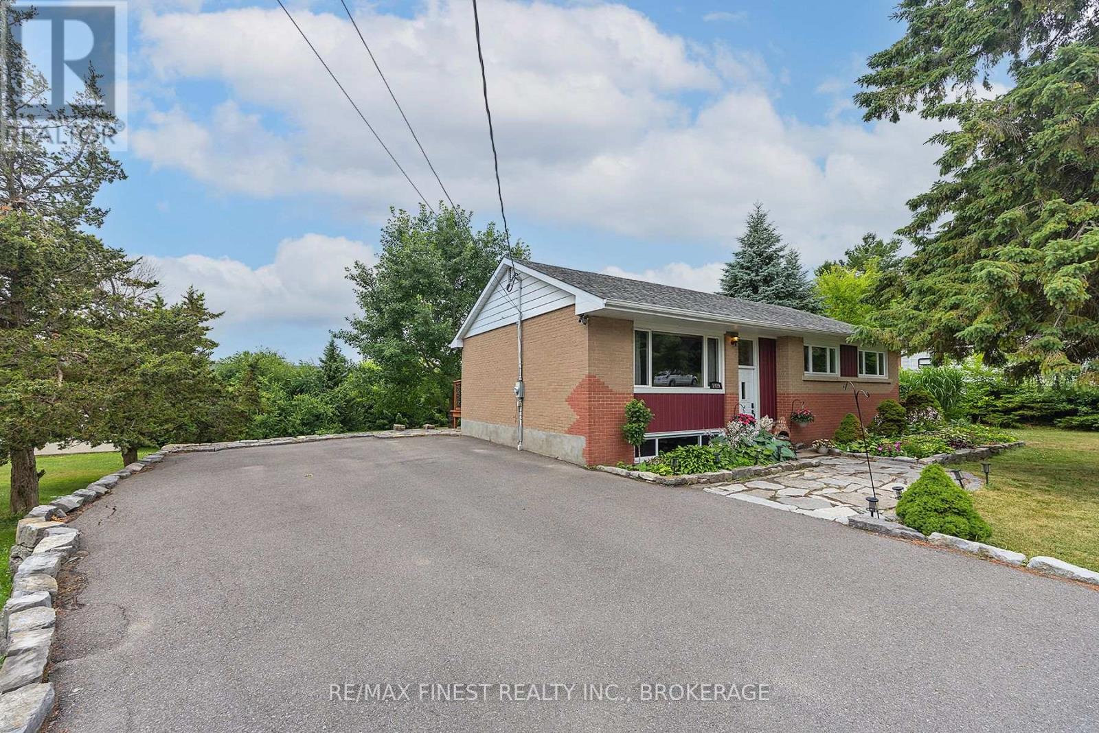 1429 AVONDALE CRESCENT