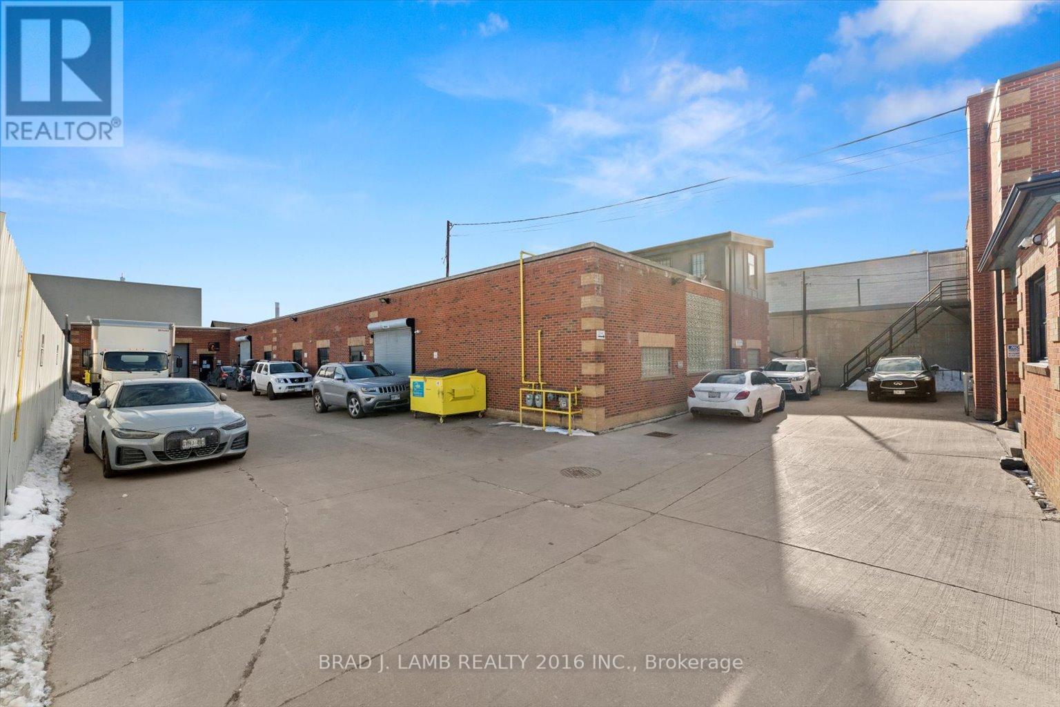 21 CARLAW AVENUE