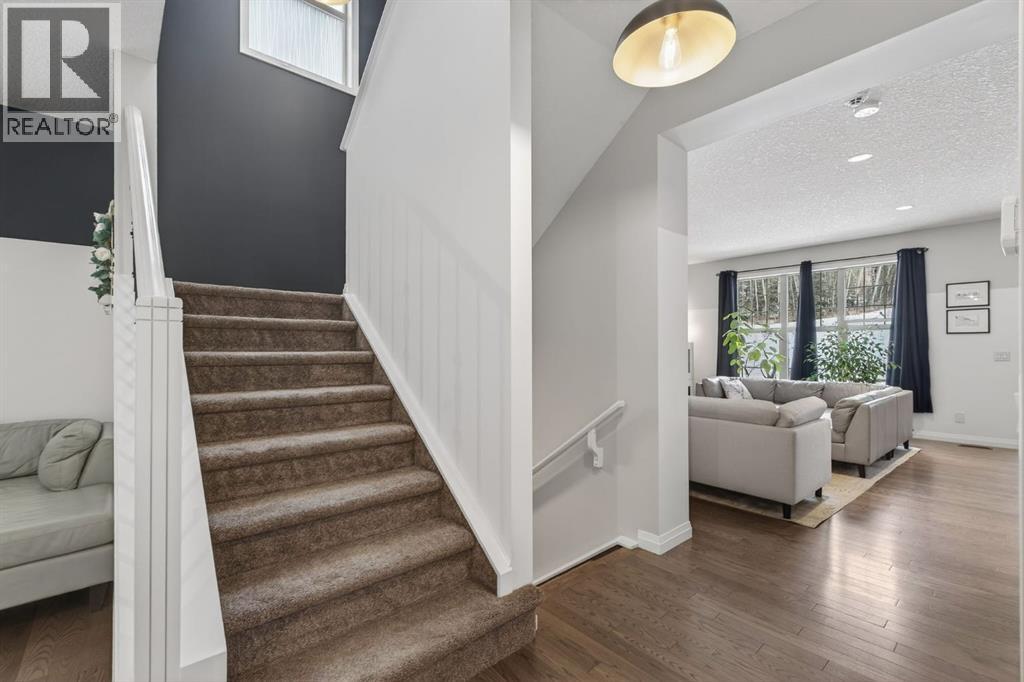 105 Riviera Crescent