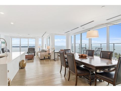 1404 1441 JOHNSTON ROAD White Rock BC V4B3Z4