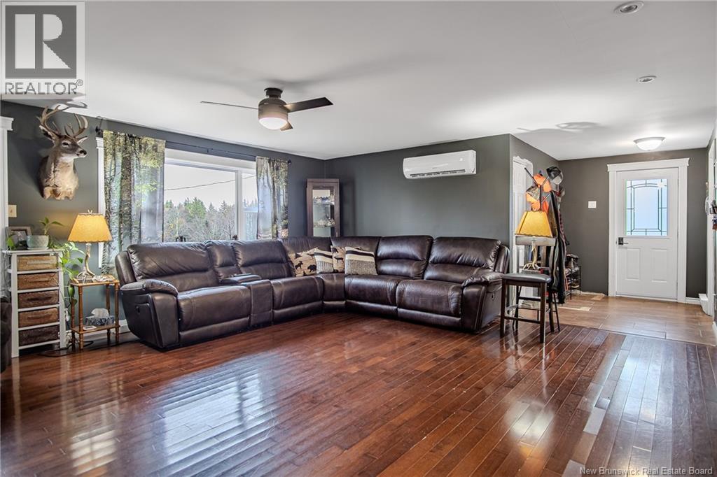 123 Mount Misery E Road