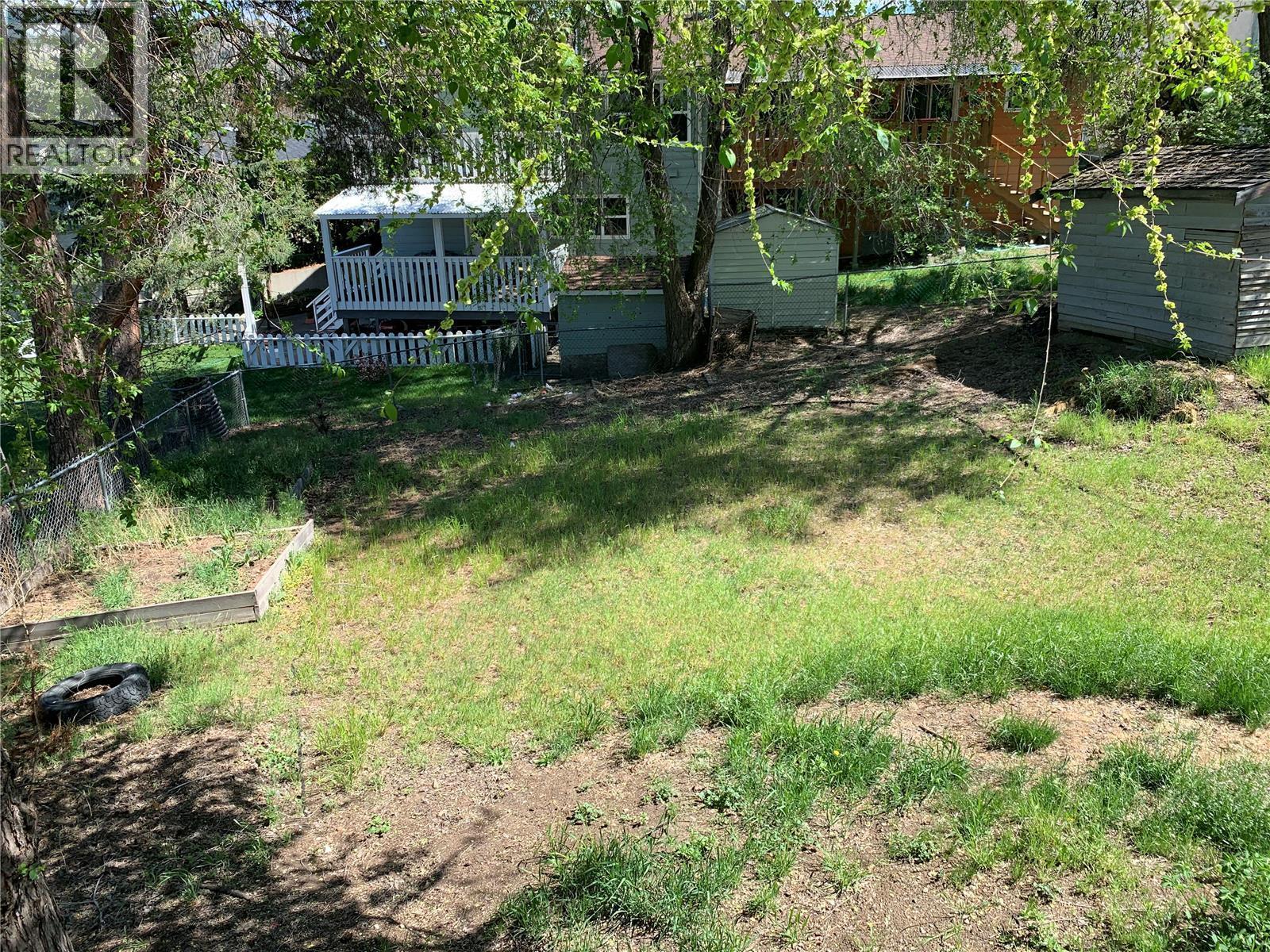 1425 Highland Drive S