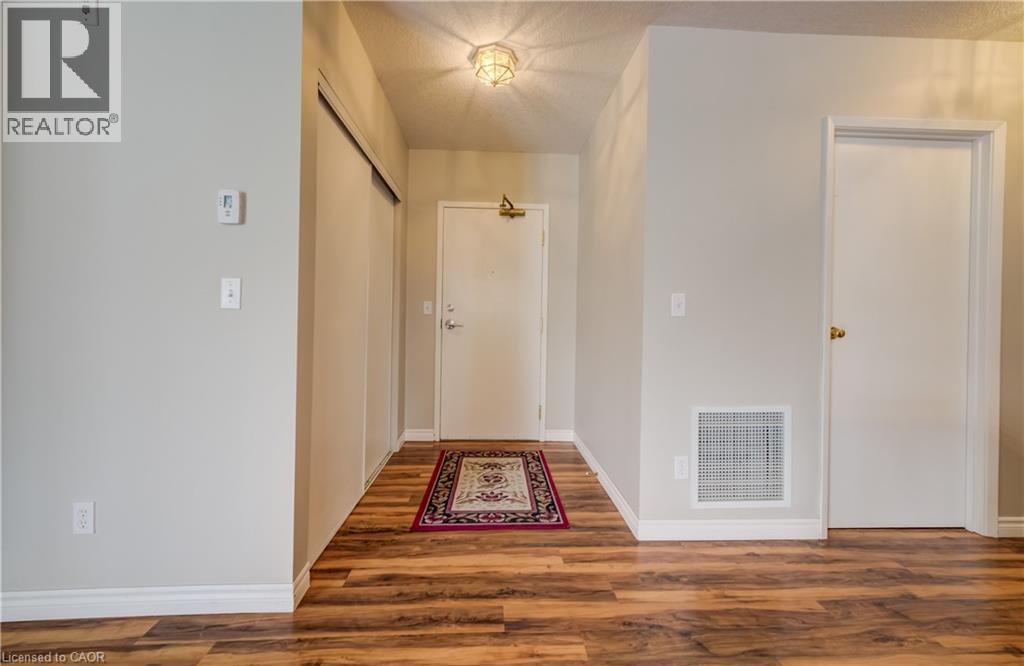 345 BRIARMEADOW Drive Unit# 102