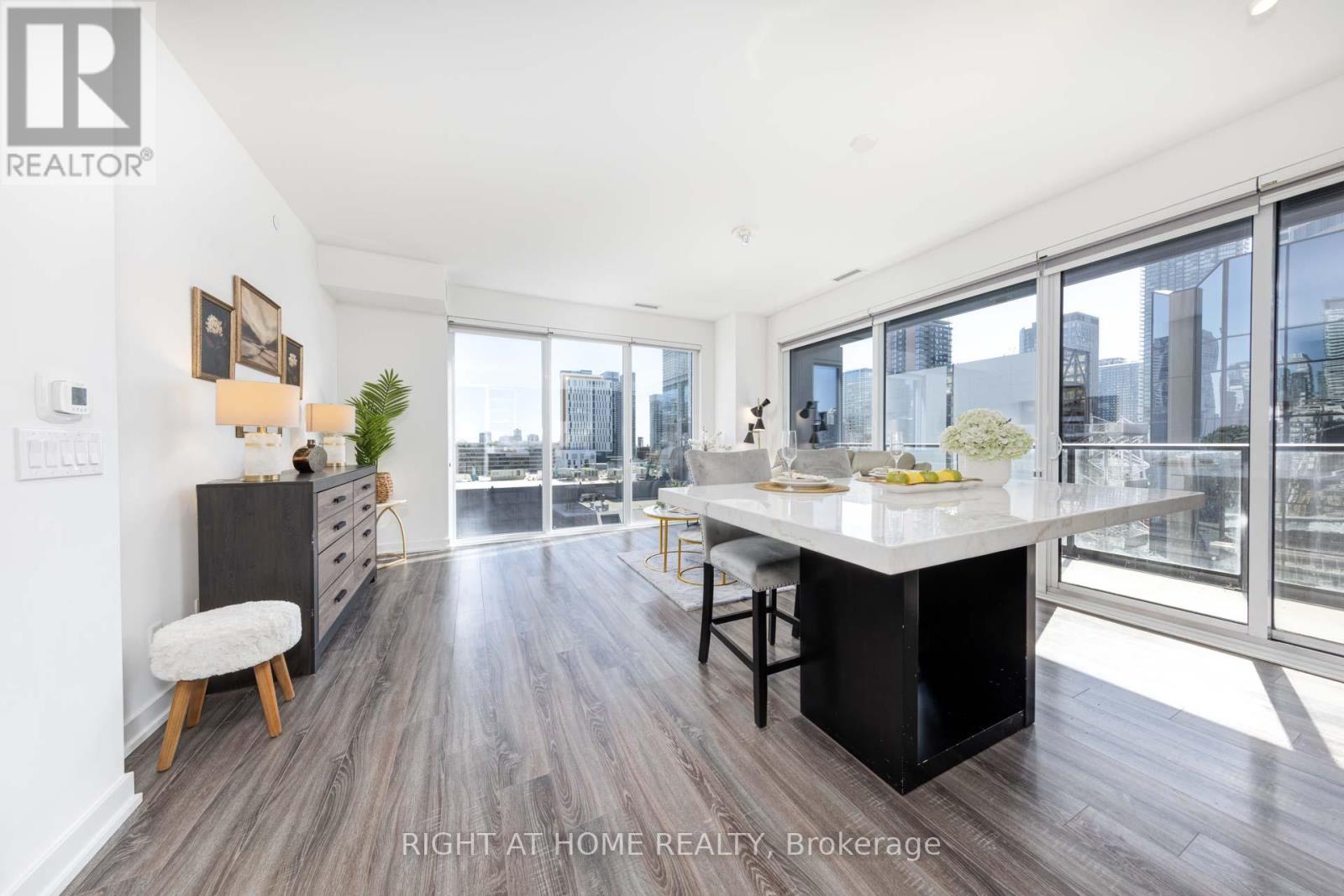 1303 - 20 EDWARD STREET