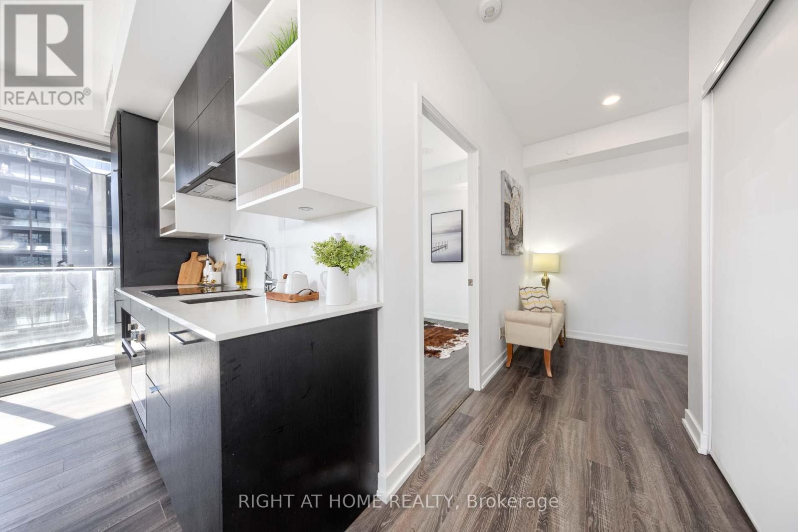 1303 - 20 EDWARD STREET