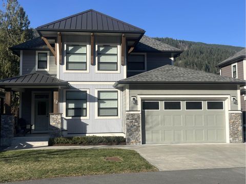 12 1885 COLUMBIA VALLEY ROAD|Cultus Lake South Cultus Lake BC V2R1J8