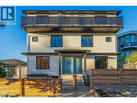 Property photo of 2 4211 graveley street, burnaby, BC v5c3t7