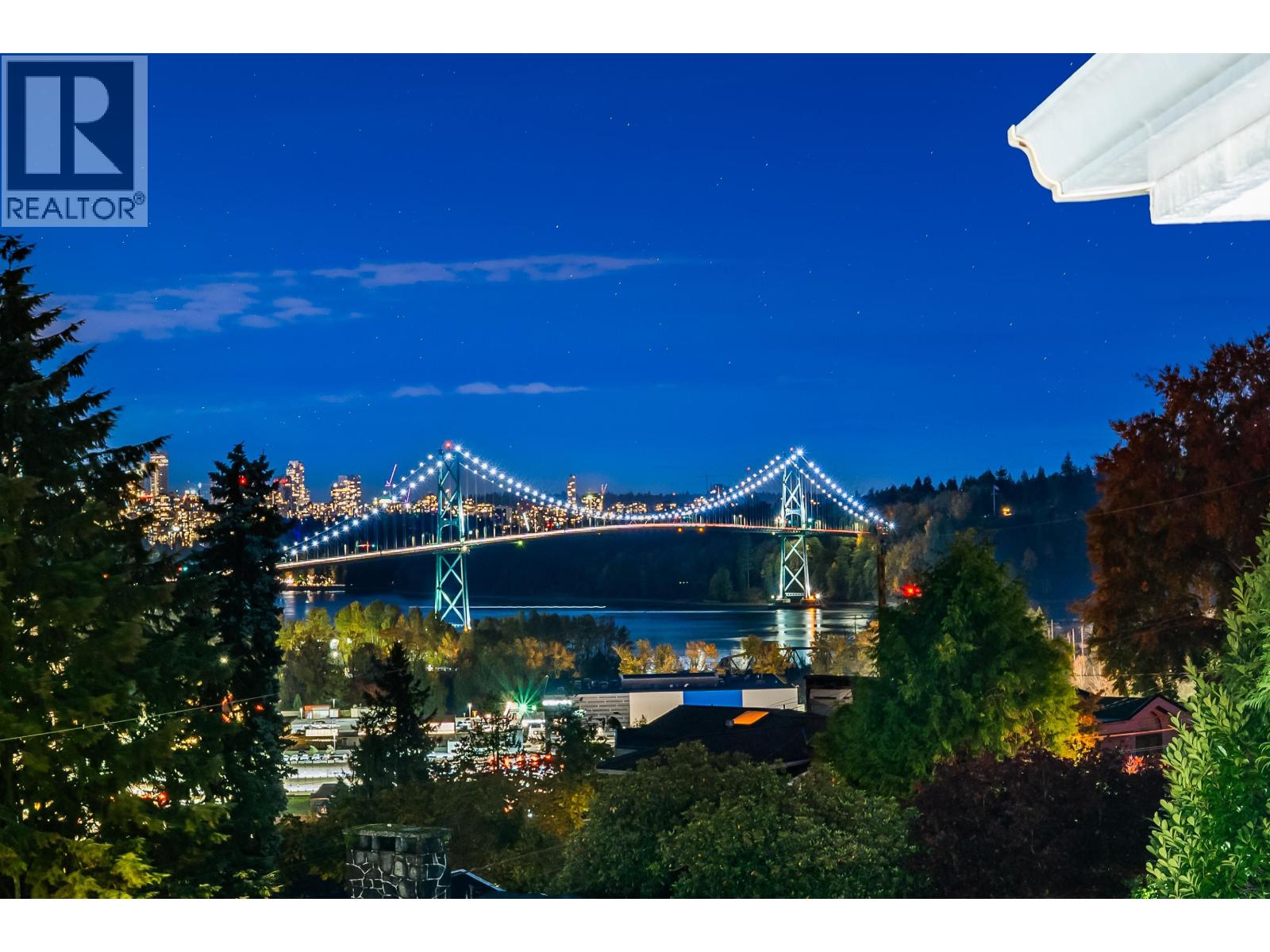 816 ANDERSON CRESCENT