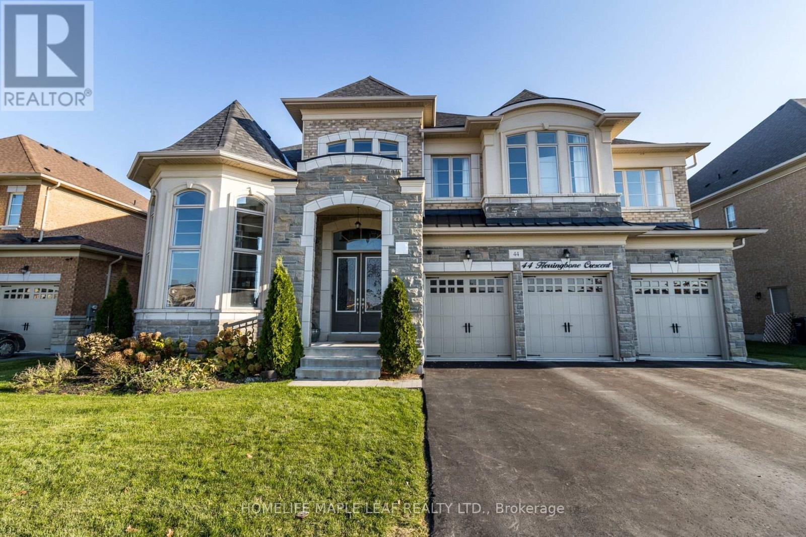 Photo 1 of 50 — 44 HERRINGBONE CRESCENT, Brampton (Toronto Gore Rural Estate), ON L6P4B8