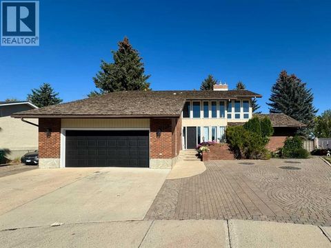 133 Laval Court W Lethbridge AB T1K4G2
