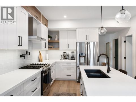 2481 Ethel Street Kelowna BC V1Y3A4