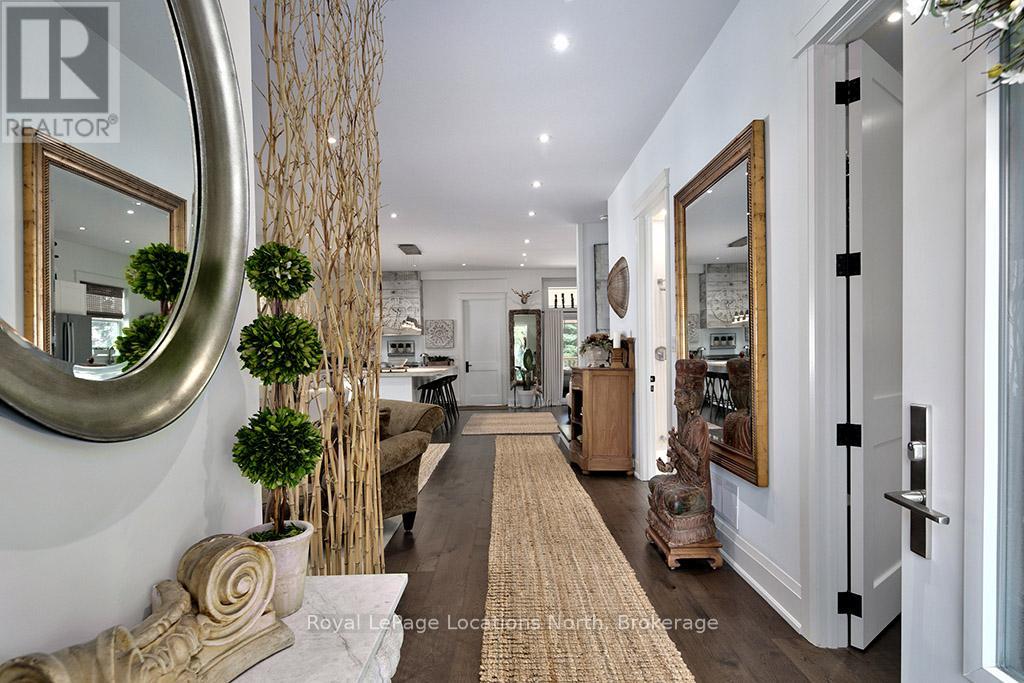 46 KING STREET W