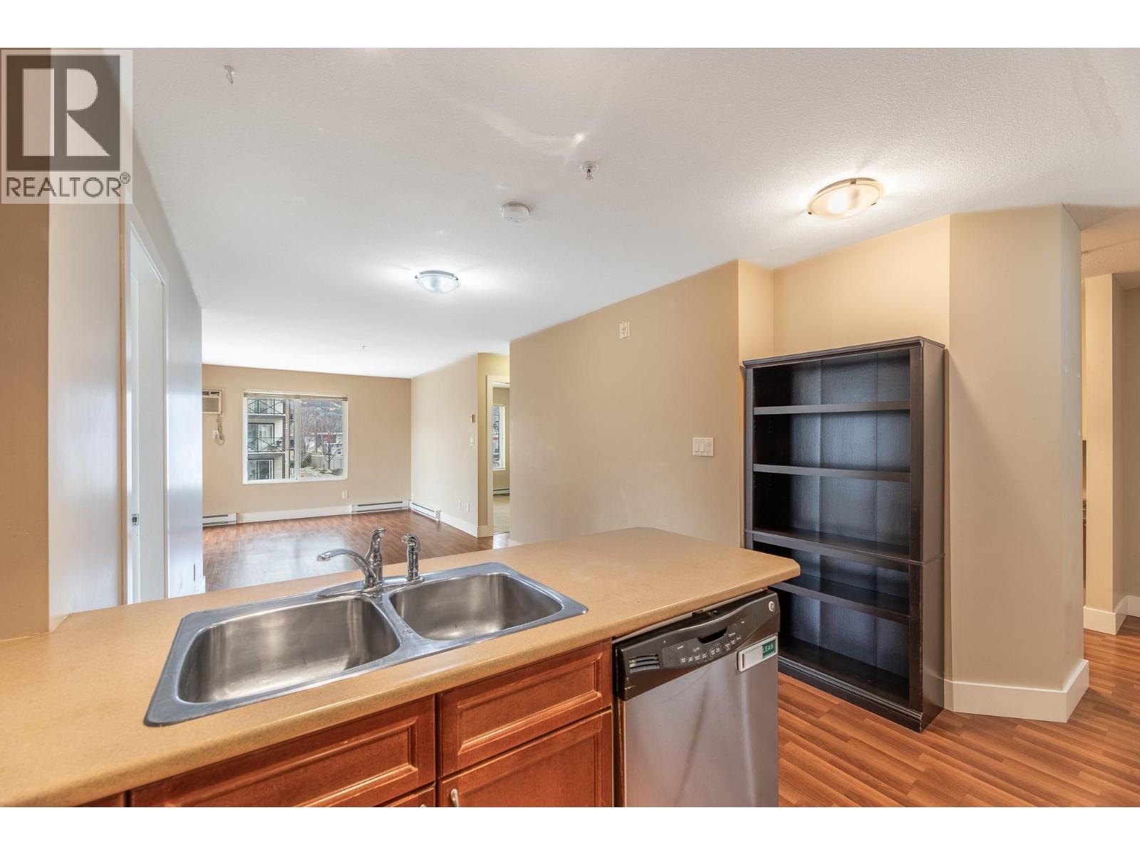 256 Hastings Avenue Unit# 203